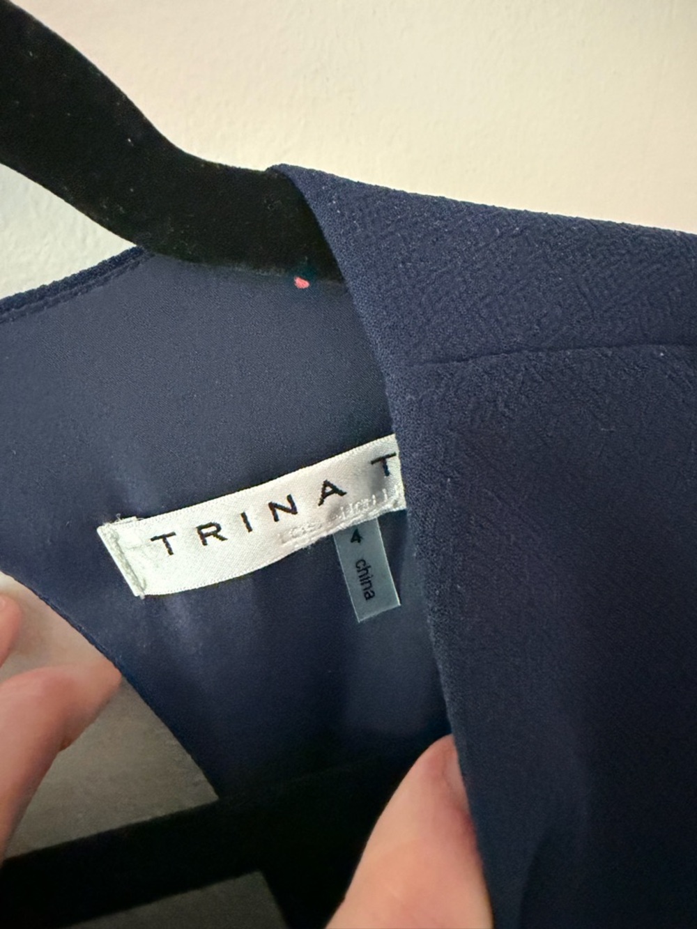 Trina Turk Navy Sheath Dress Pink Lace Trim Sleeveless Size 4 - Picture 4 of 4